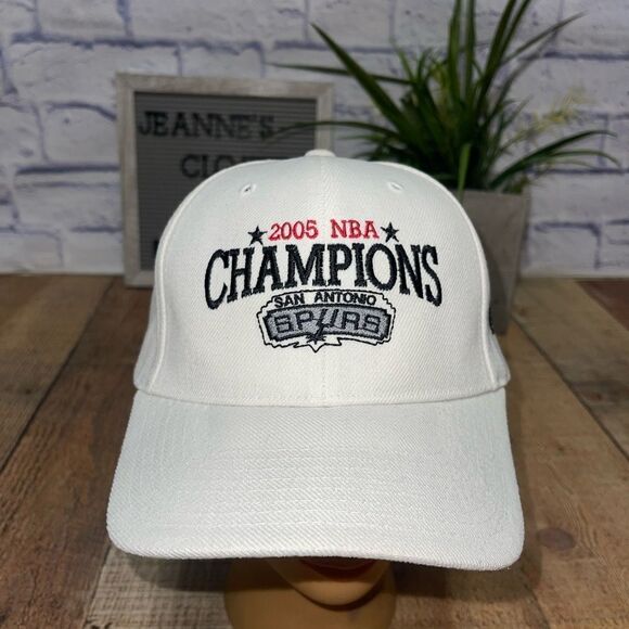 San Antonio Spurs Baseball Hat Cap Adult Mens White 2005 NBA Champions - Picture 1 of 8